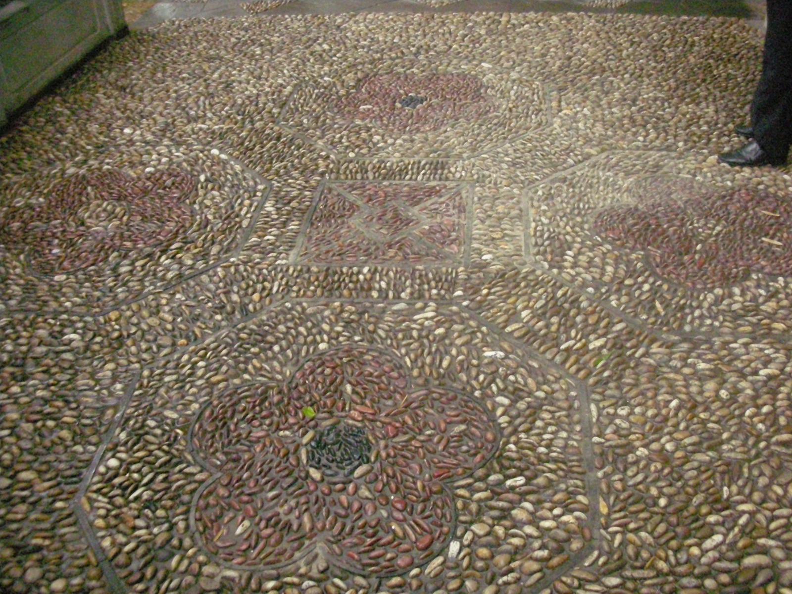 2000年ほど前は錫（スズ）の産地だったが、今は錫がない無錫(その4..西施を見出した范ﾚｲにちなんで作られたﾚｲ園)